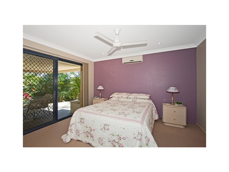4 Wallowa Ct, Elanora QLD 4221