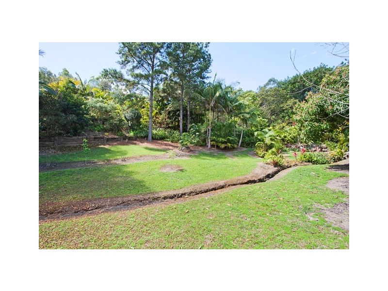 4 Wallowa Ct, Elanora QLD 4221