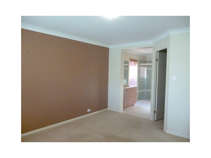 8 Botanical Circuit, Banora Point NSW 2486