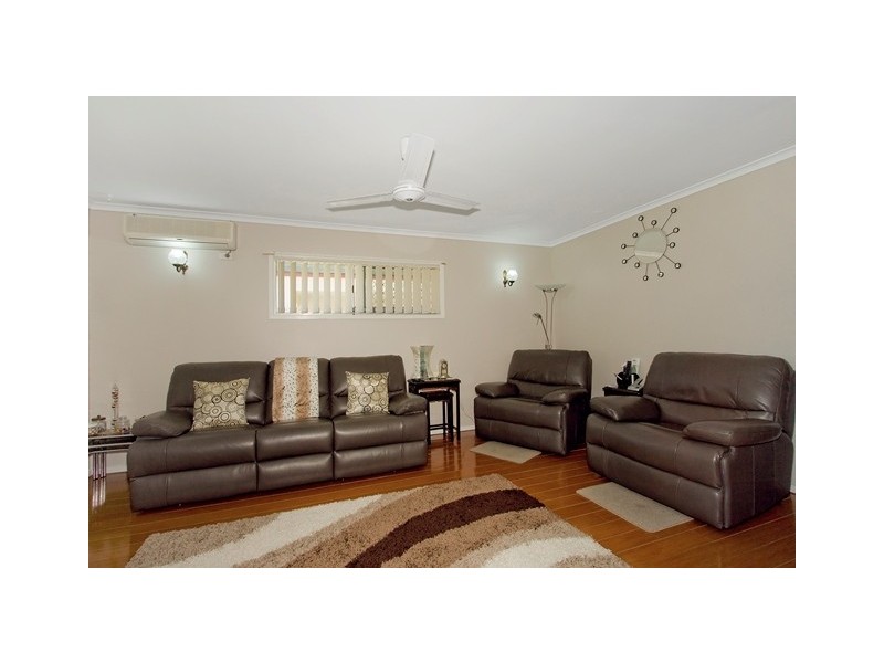 27 Twelfth Ave, Palm Beach QLD 4221