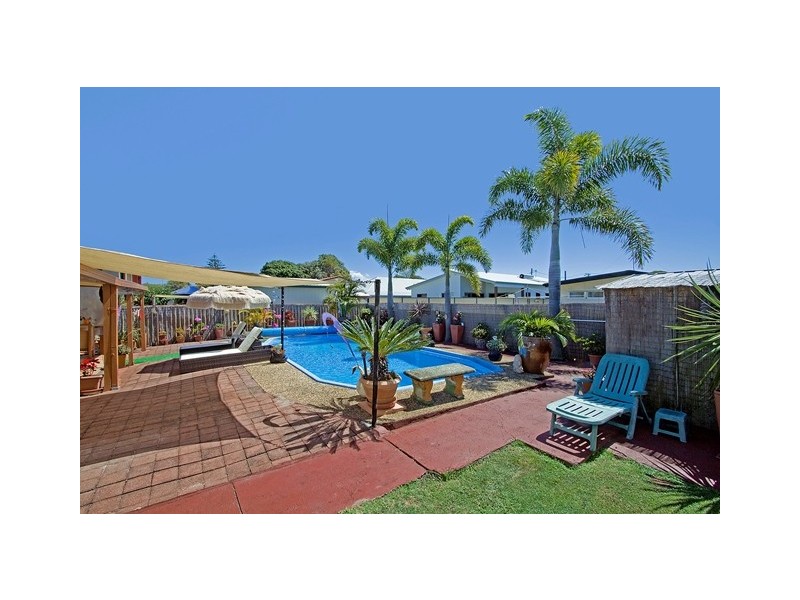 27 Twelfth Ave, Palm Beach QLD 4221