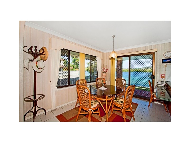 210 Kennedy Dr, Tweed Heads West NSW 2485