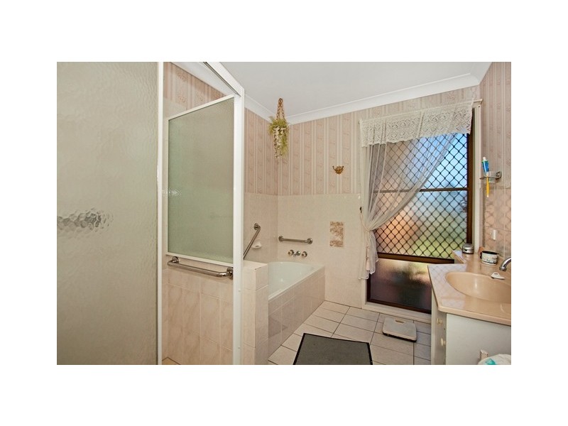 210 Kennedy Dr, Tweed Heads West NSW 2485