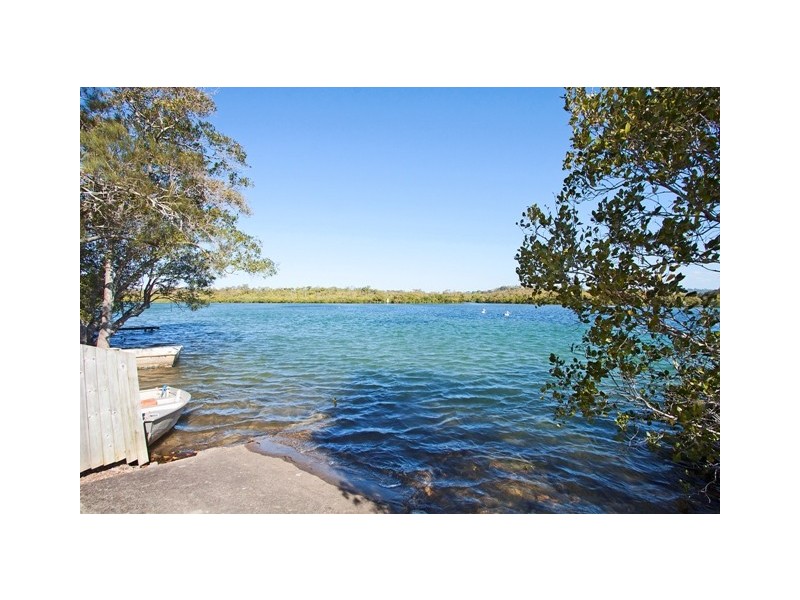 210 Kennedy Dr, Tweed Heads West NSW 2485