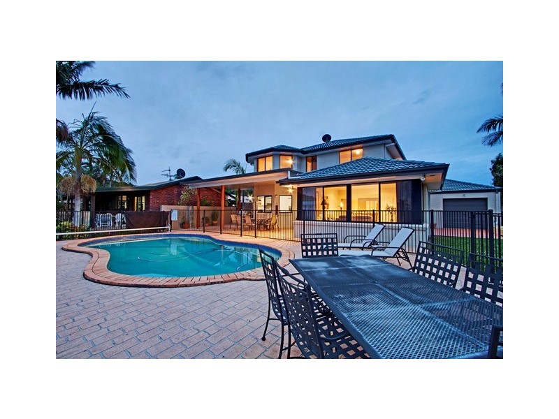 24 Captains Way, Banora Point NSW 2486