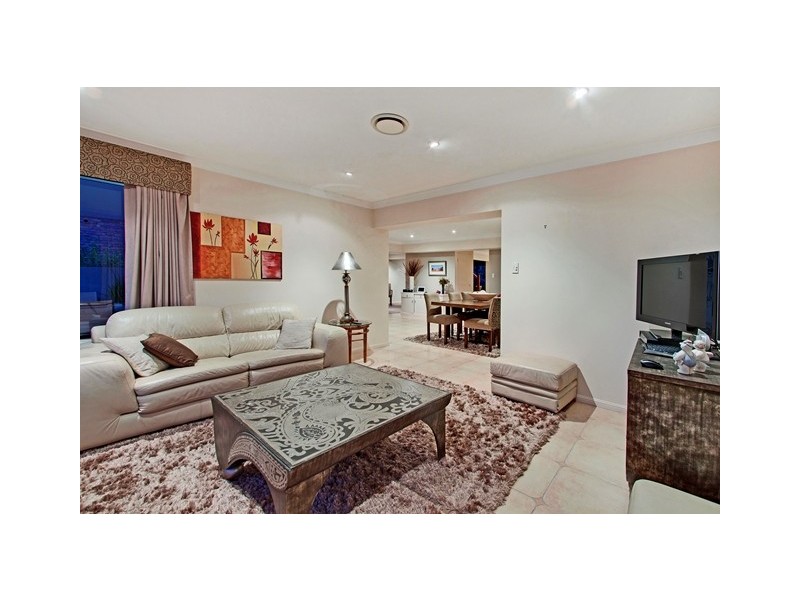 24 Captains Way, Banora Point NSW 2486