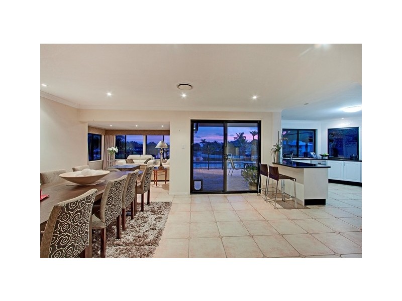 24 Captains Way, Banora Point NSW 2486