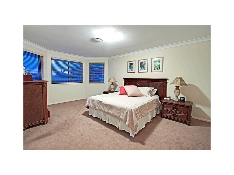 24 Captains Way, Banora Point NSW 2486