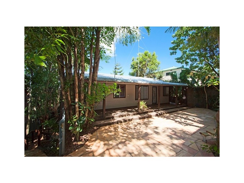 17 Broadwater Esplanade, Bilambil Heights NSW 2486