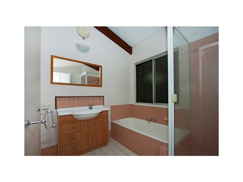 17 Broadwater Esplanade, Bilambil Heights NSW 2486