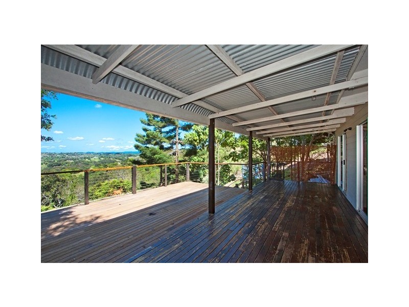 17 Broadwater Esplanade, Bilambil Heights NSW 2486