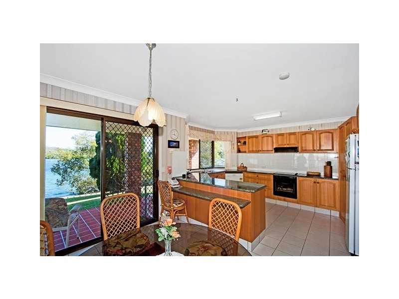 2/210 Kennedy DR, Tweed Heads NSW 2485
