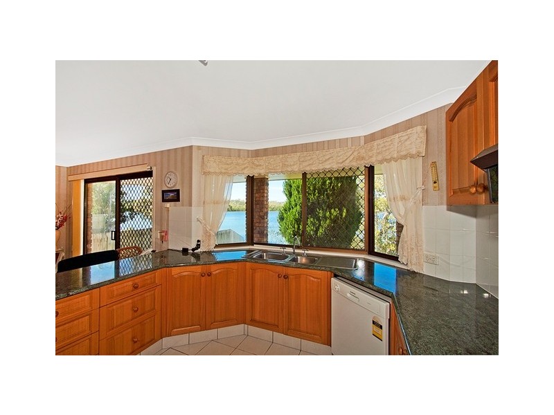 2/210 Kennedy DR, Tweed Heads NSW 2485