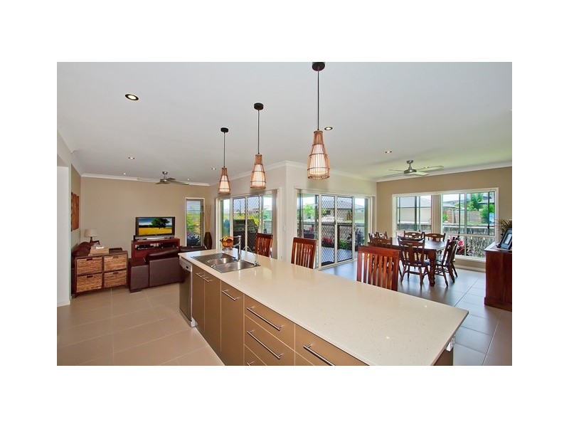 2 Sandon Ct, Pottsville NSW 2489