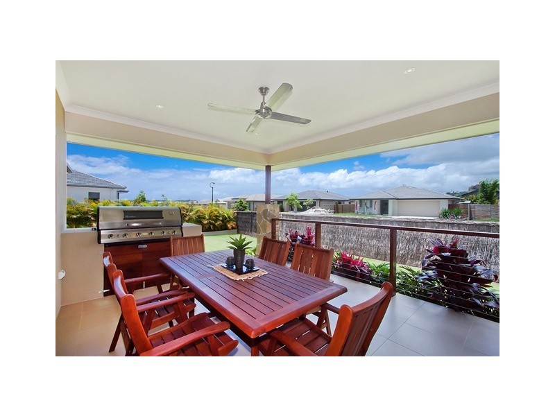 2 Sandon Ct, Pottsville NSW 2489