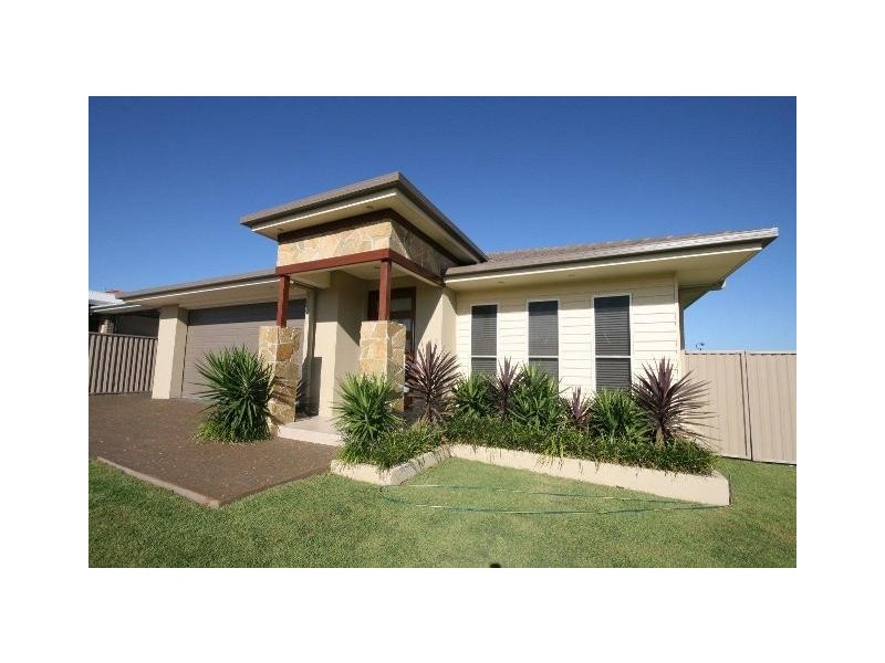 2 Sandon Ct, Pottsville NSW 2489