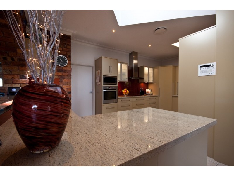 5 Admiralty Pl, Banora Point NSW 2486