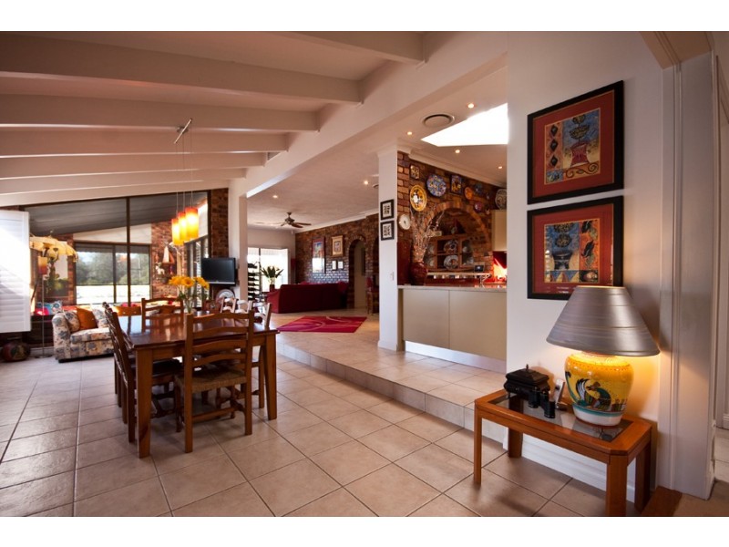 5 Admiralty Pl, Banora Point NSW 2486