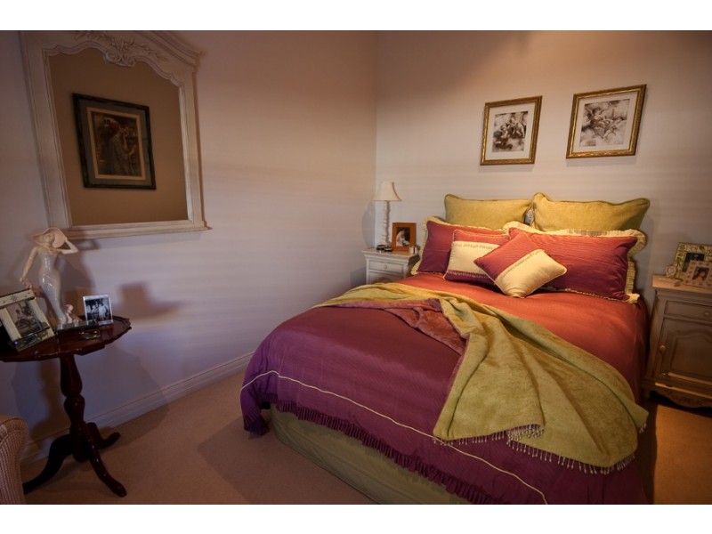 5 Admiralty Pl, Banora Point NSW 2486