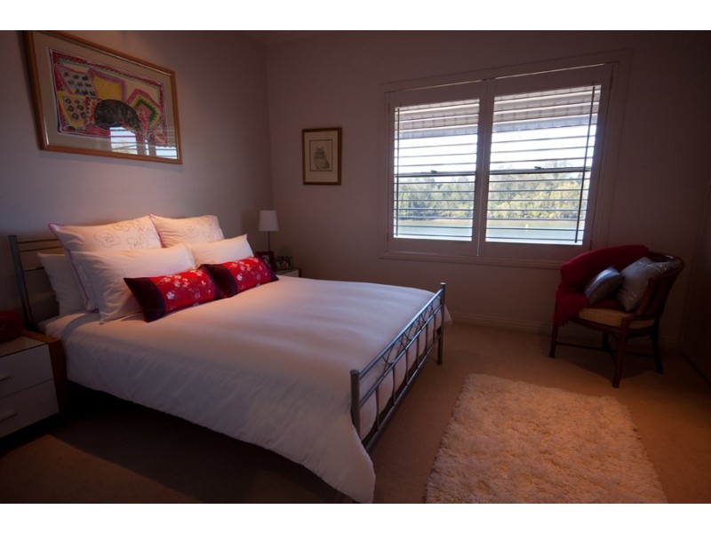 5 Admiralty Pl, Banora Point NSW 2486