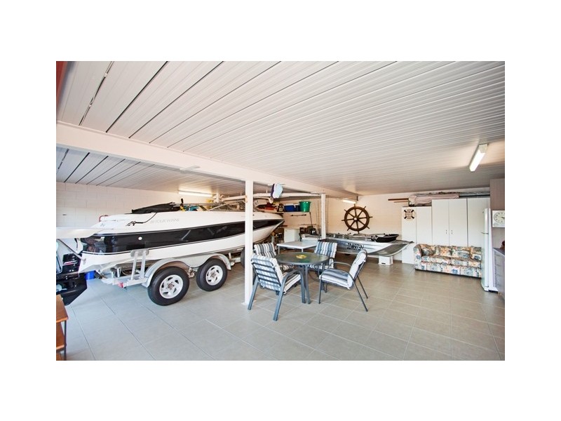 5 Admiralty Pl, Banora Point NSW 2486