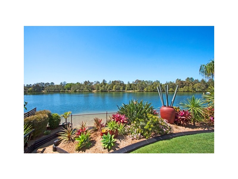 5 Admiralty Pl, Banora Point NSW 2486