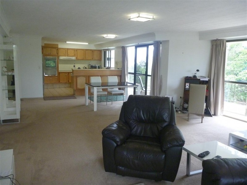 24 / 45 Hayle Street, Burleigh Heads QLD 4220