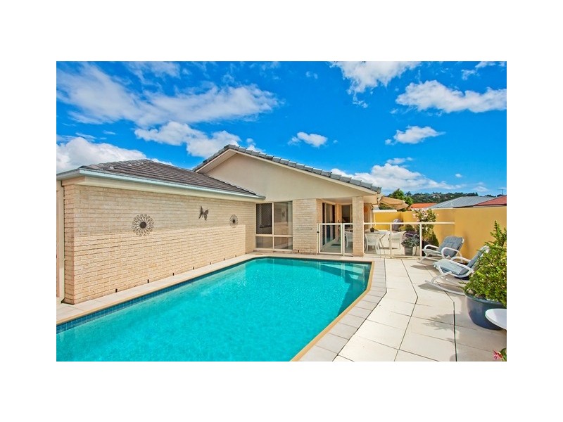 2 / 10 Magnolia Cres, Banora Point NSW 2486