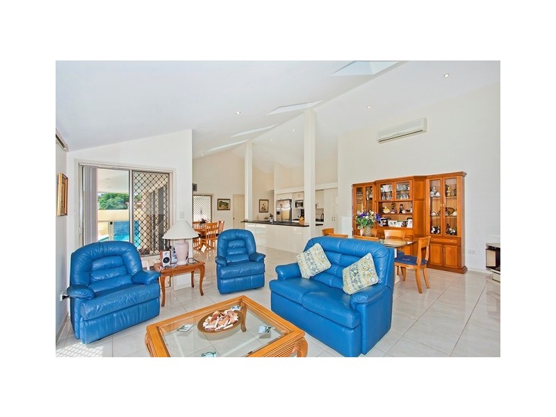 2 / 10 Magnolia Cres, Banora Point NSW 2486