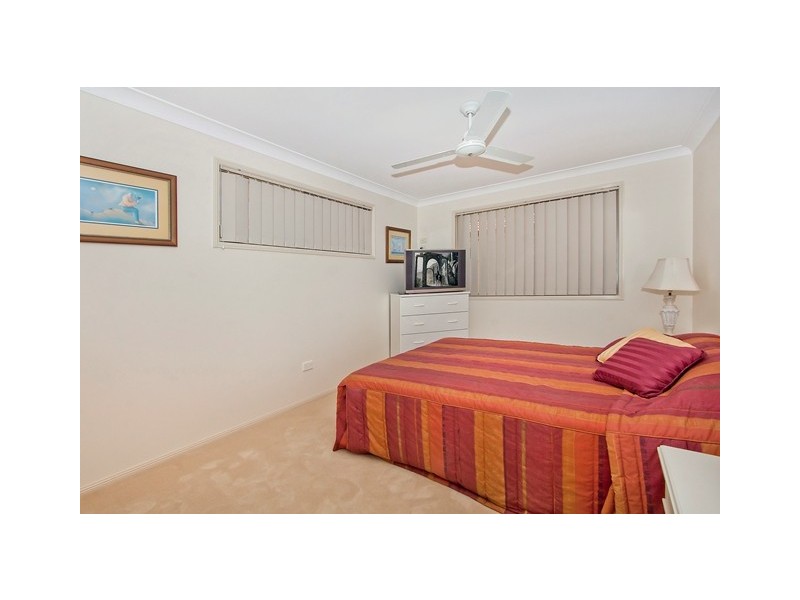 2 / 10 Magnolia Cres, Banora Point NSW 2486