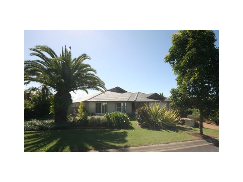 20 Lennox Cct, Pottsville NSW 2489