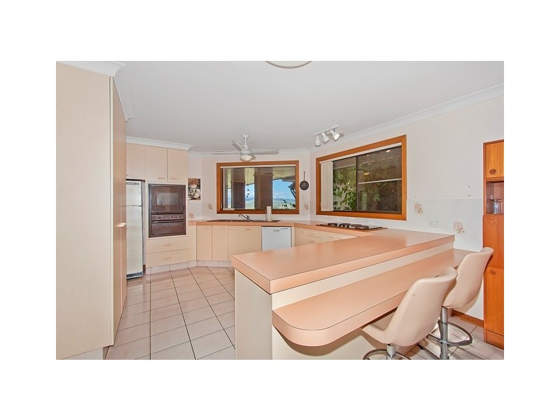 14 St Andrews Way, Banora Point NSW 2486