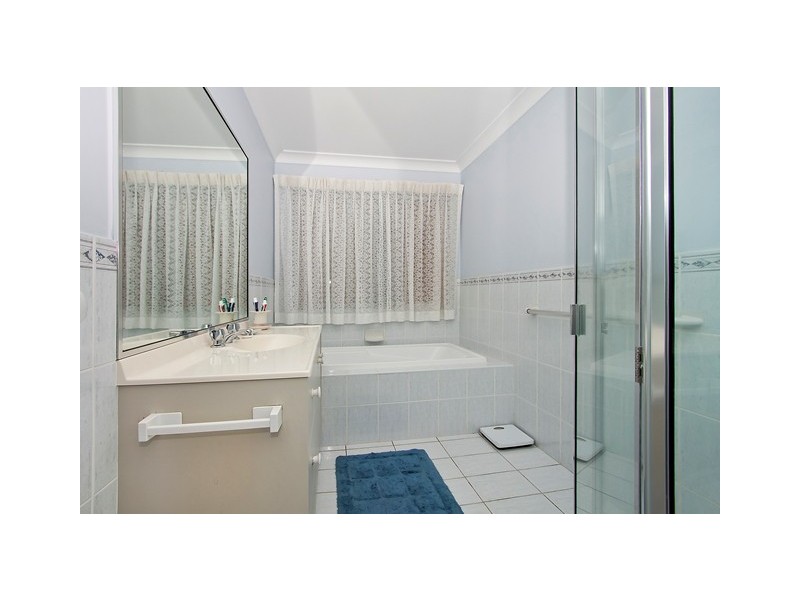 1 / 15 Buena Vista Blvd, Bilambil Heights NSW 2486