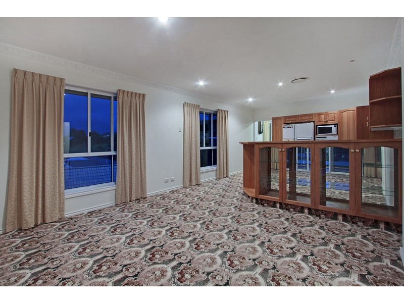 30 St Andrews Way, Banora Point NSW 2486