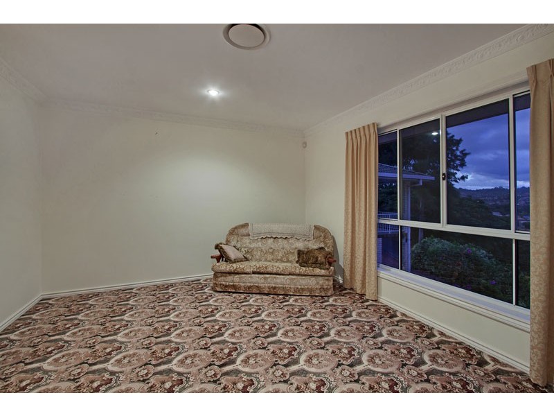 30 St Andrews Way, Banora Point NSW 2486