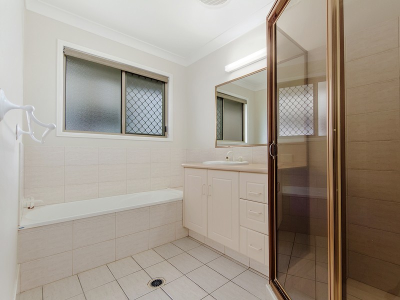 14 Clonakilty Cl, Banora Point NSW 2486