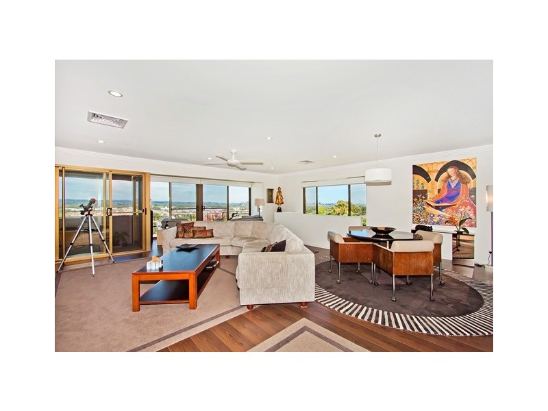 7 Anthony Ave, Banora Point NSW 2486