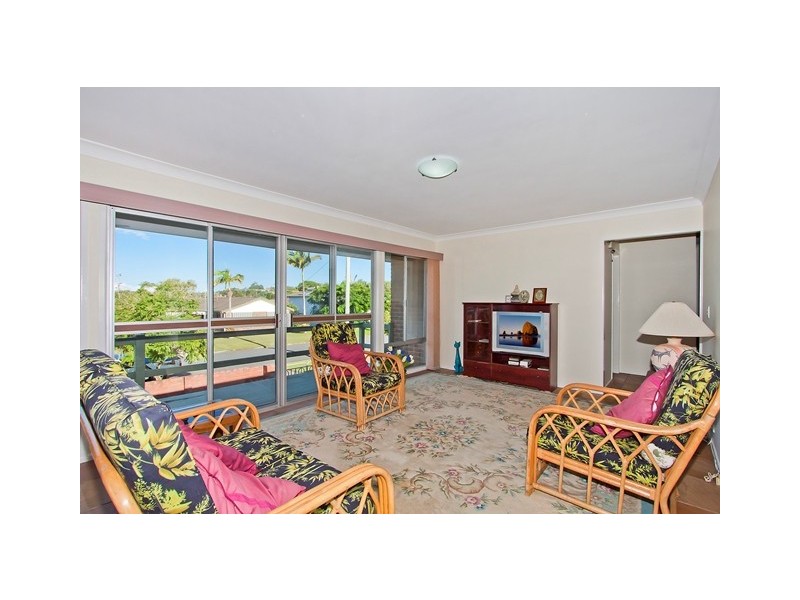 40 Jacaranda Ave, Tweed Heads West NSW 2485