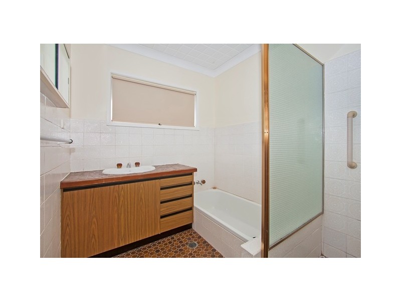 40 Jacaranda Ave, Tweed Heads West NSW 2485