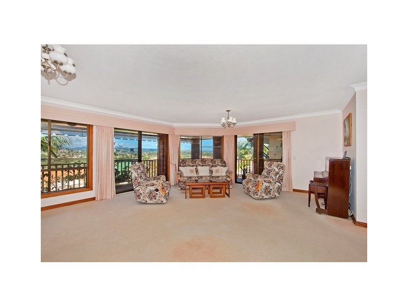 14 St Andrews Way, Banora Point NSW 2486