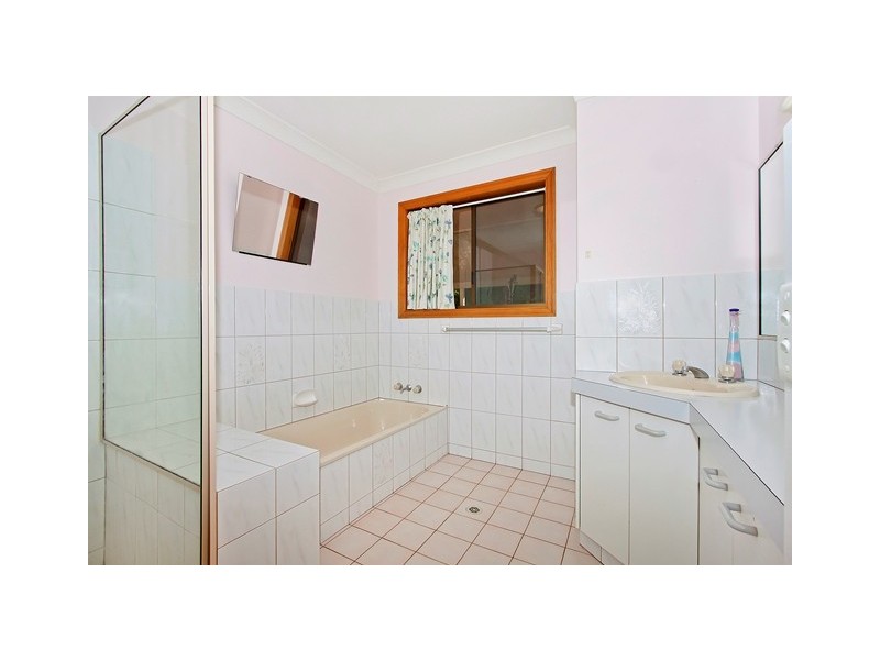 14 St Andrews Way, Banora Point NSW 2486