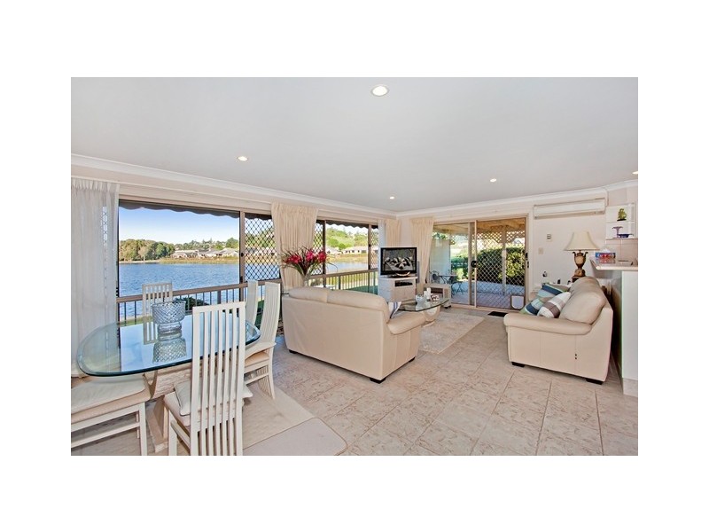 7 Liberty Pl, Banora Point NSW 2486
