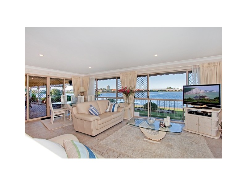 7 Liberty Pl, Banora Point NSW 2486