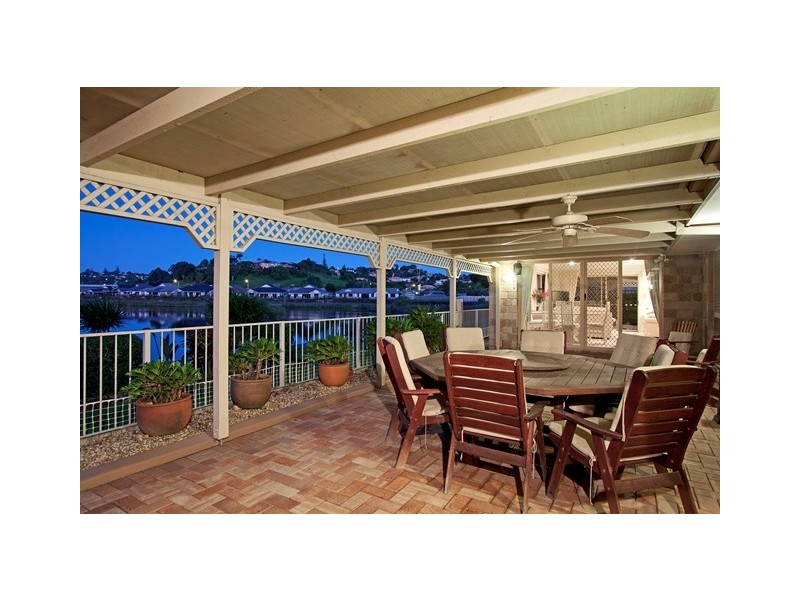 7 Liberty Pl, Banora Point NSW 2486