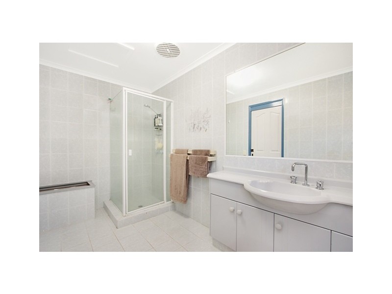 21 Kintyre Cres, Banora Point NSW 2486