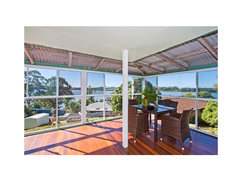90 Lakeview Tce, Bilambil Heights NSW 2486