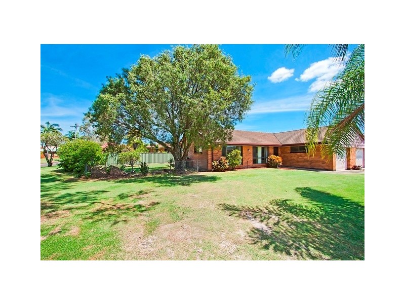 1/2 Red Bass Ave, Tweed Heads NSW 2485