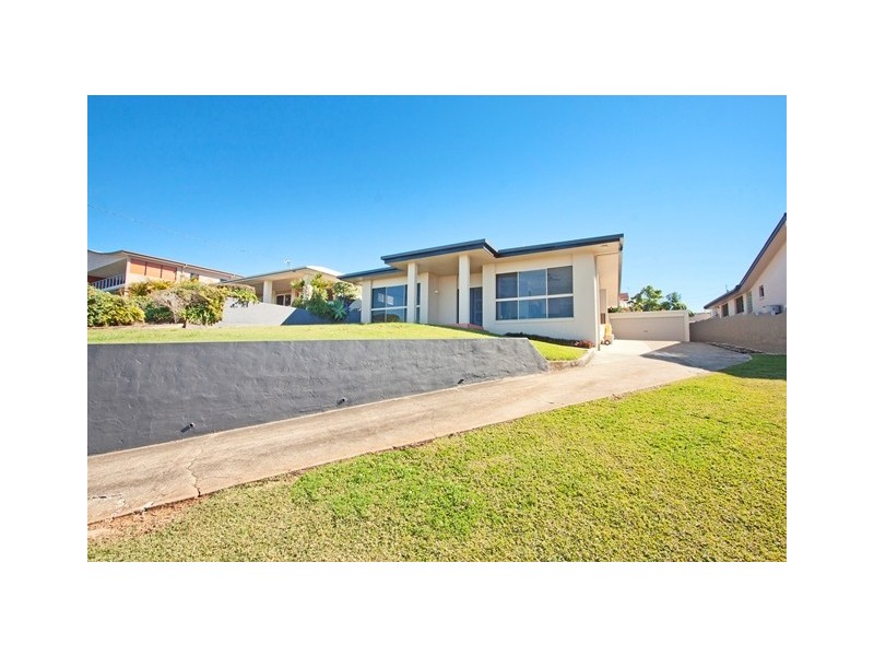 13 Blue Haze Cr, Banora Point NSW 2486