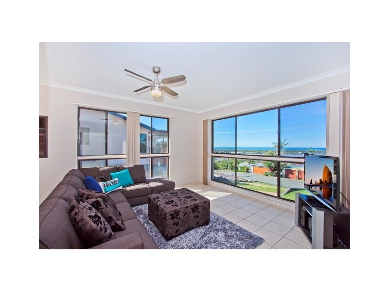 13 Blue Haze Cr, Banora Point NSW 2486