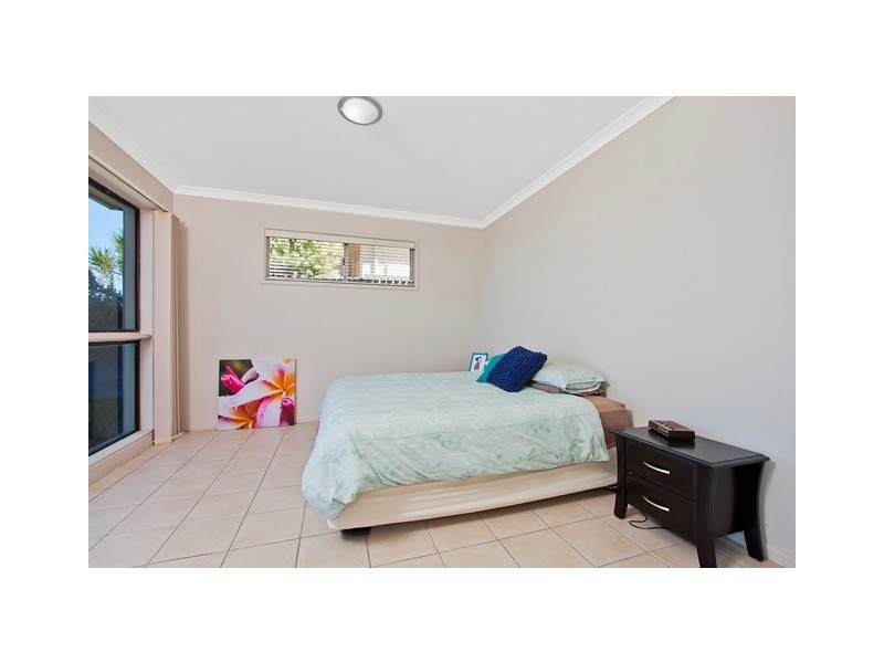13 Blue Haze Cr, Banora Point NSW 2486
